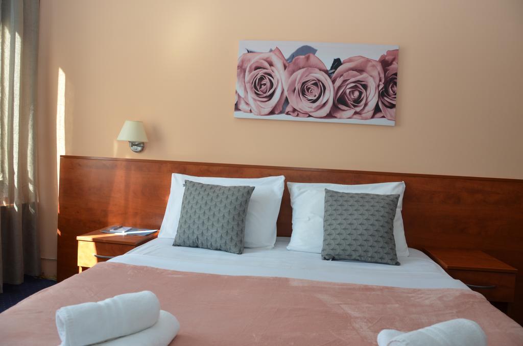 Liberty Hotel Novalja Eksteriør bilde