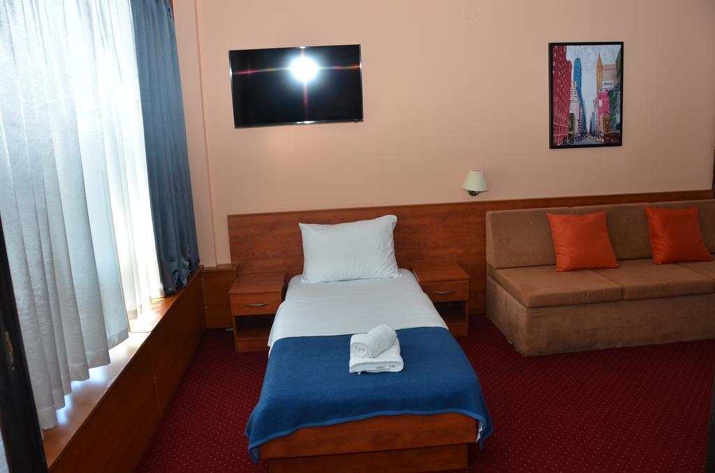 Liberty Hotel Novalja Eksteriør bilde