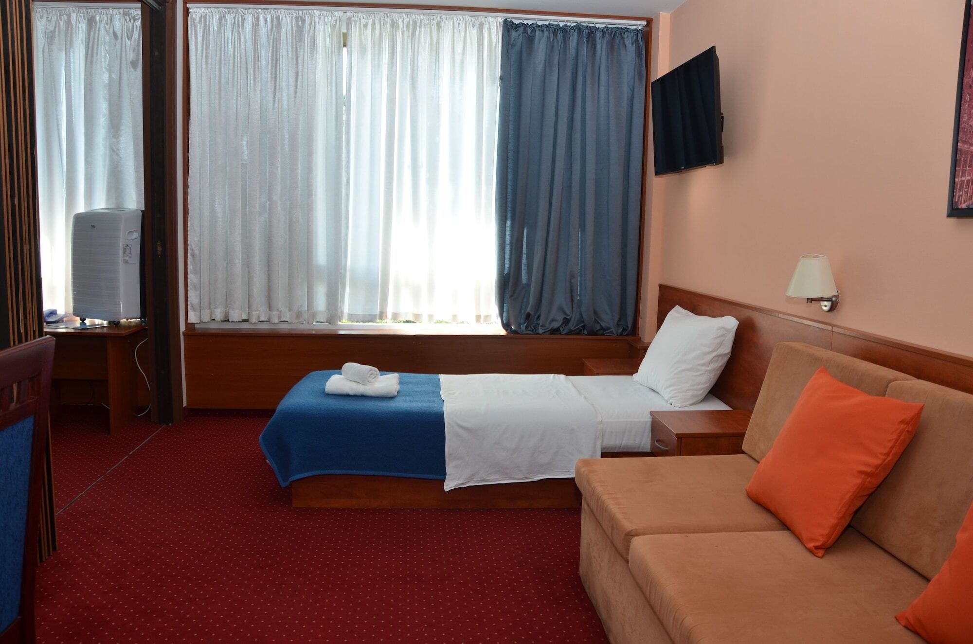 Liberty Hotel Novalja Eksteriør bilde